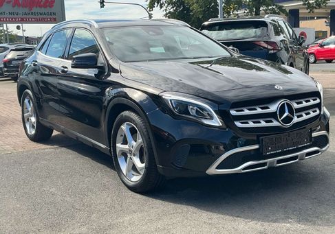 Mercedes-Benz GLA 200, 2018 3