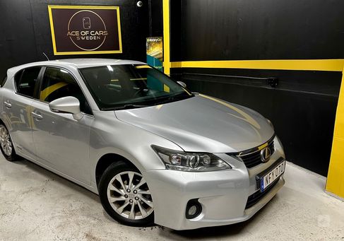 Lexus CT, 2013