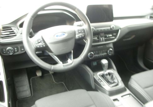 Ford Focus, 2021 3