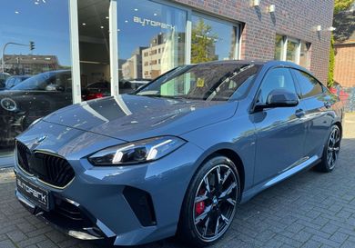 BMW 220, 2025