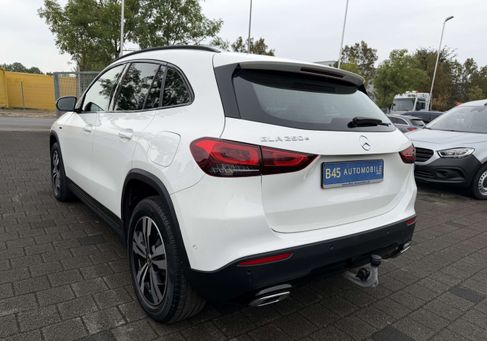 Mercedes-Benz GLA 250, 2021