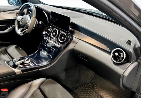 Mercedes-Benz C 300, 2021