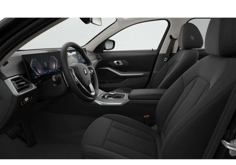 BMW 318, 2022