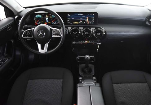 Mercedes-Benz A 180, 2021