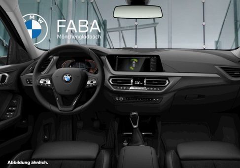 BMW 118, 2024