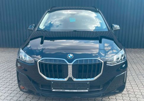 BMW 216, 2025