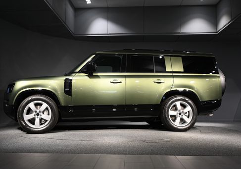 Land Rover Defender, 2026