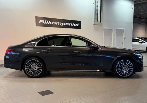 Mercedes-Benz E 400, 2026