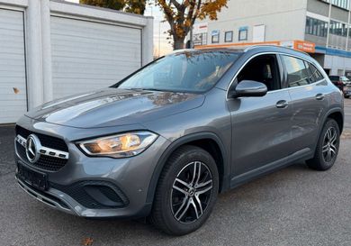 Mercedes-Benz GLA 200, 2022