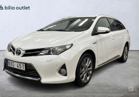 Toyota Auris Touring Sports, 2013