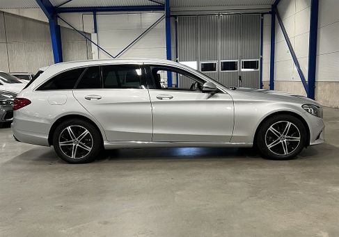 Mercedes-Benz C 220, 2020 3