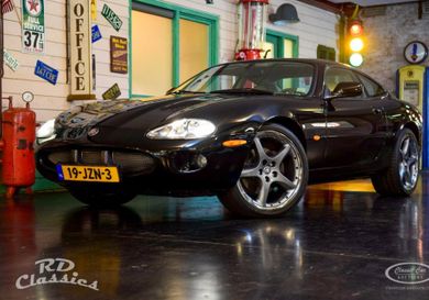 Jaguar XKR, 2000