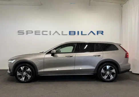 Volvo V60 Cross Country, 2019