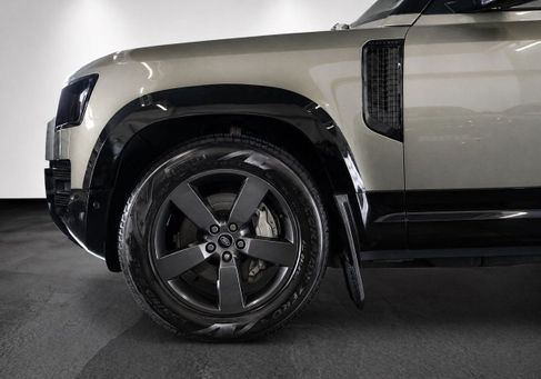 Land Rover Defender, 2023