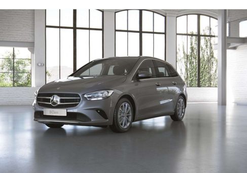 Mercedes-Benz B 180, 2022 2