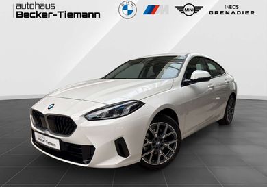 BMW 220, 2025