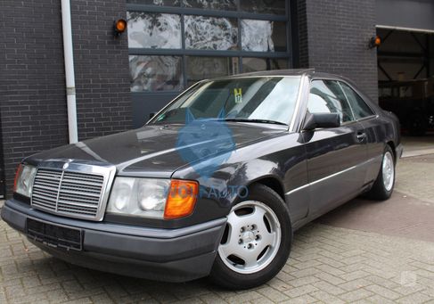 Mercedes-Benz E 230, 1993