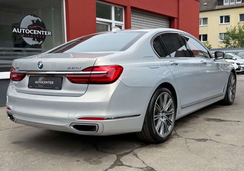 BMW 740, 2018