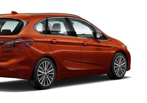 BMW 218, 2018