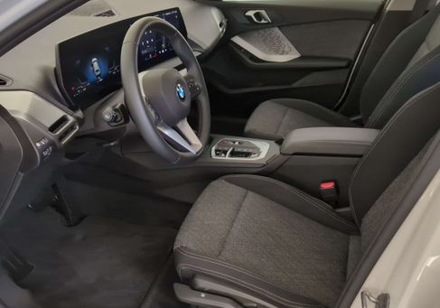 BMW 120, 2025