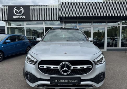 Mercedes-Benz GLA 180, 2020