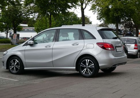 Mercedes-Benz B 180, 2017