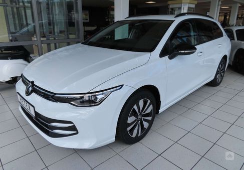 Volkswagen Golf, 2024