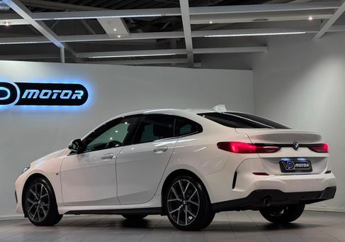 BMW 218, 2022 3