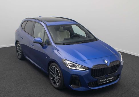 BMW 220, 2023