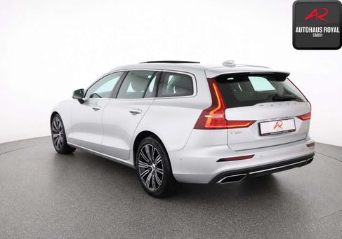 Volvo V60, 2022