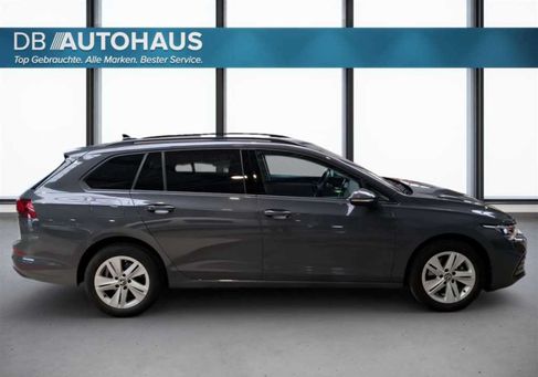 Volkswagen Golf, 2024 3