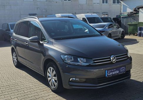 Volkswagen Touran, 2019 3