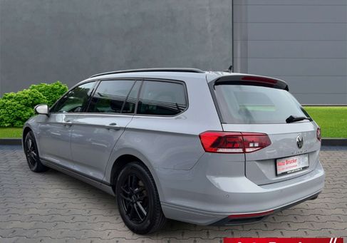 Volkswagen Passat, 2022