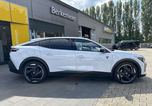 Peugeot 408, 2024