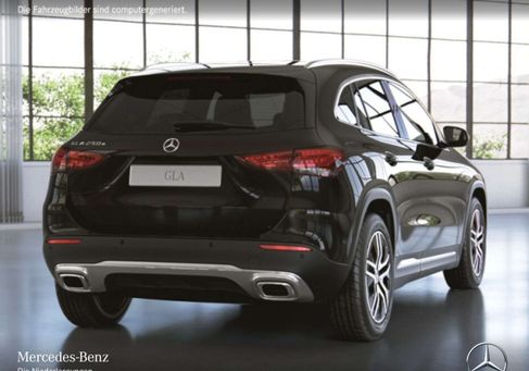 Mercedes-Benz GLA 250, 2022