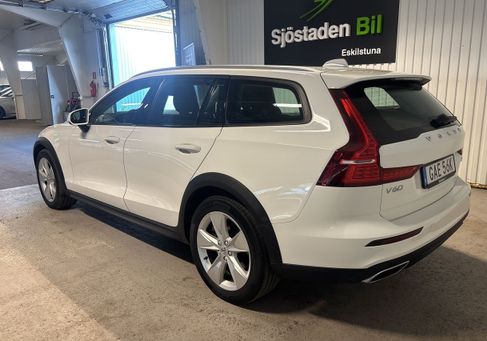 Volvo V60 Cross Country, 2020 3