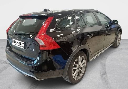 Volvo V60 Cross Country, 2018