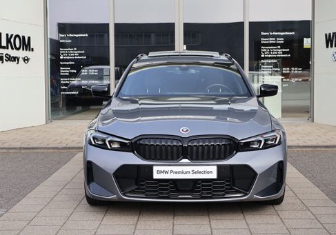 BMW 330, 2022 2