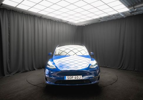 Tesla Model Y, 2023 3