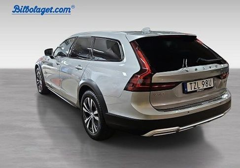 Volvo V90 Cross Country, 2024