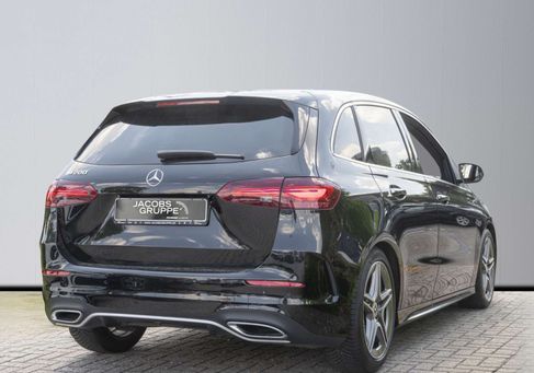 Mercedes-Benz B 200, 2023