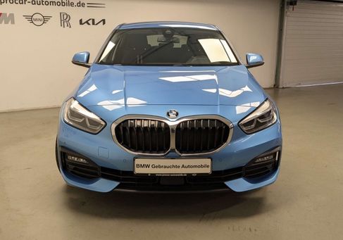 BMW 118, 2021