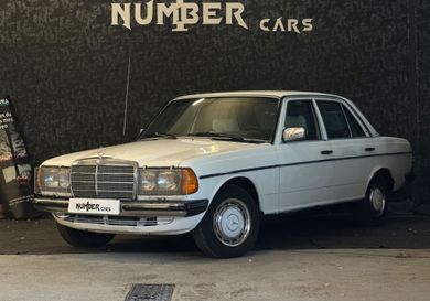 Mercedes-Benz 200, 1985