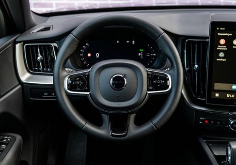 Volvo XC60, 2026 3