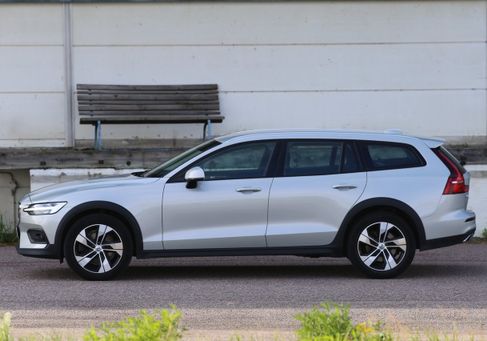 Volvo V60 Cross Country, 2021