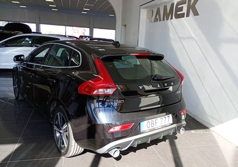 Volvo V40, 2017
