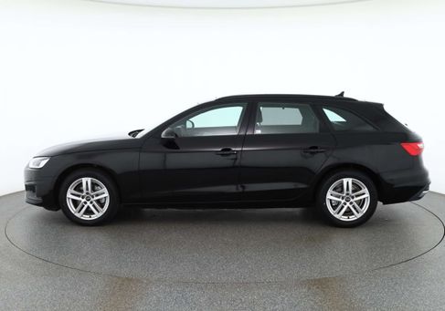 Audi A4, 2022
