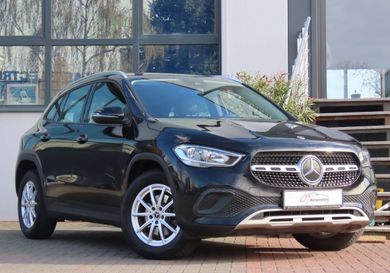 Mercedes-Benz GLA 180, 2021