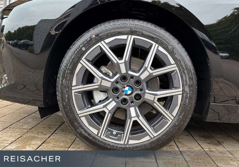 BMW 120, 2025