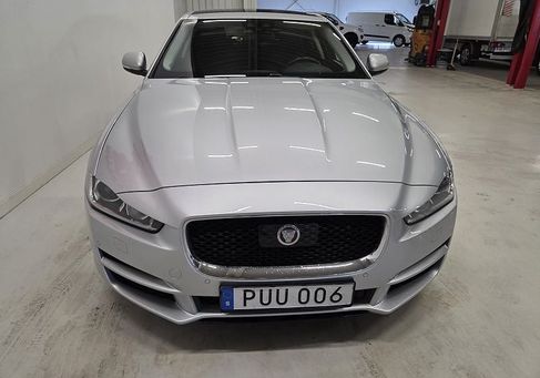Jaguar XE, 2016